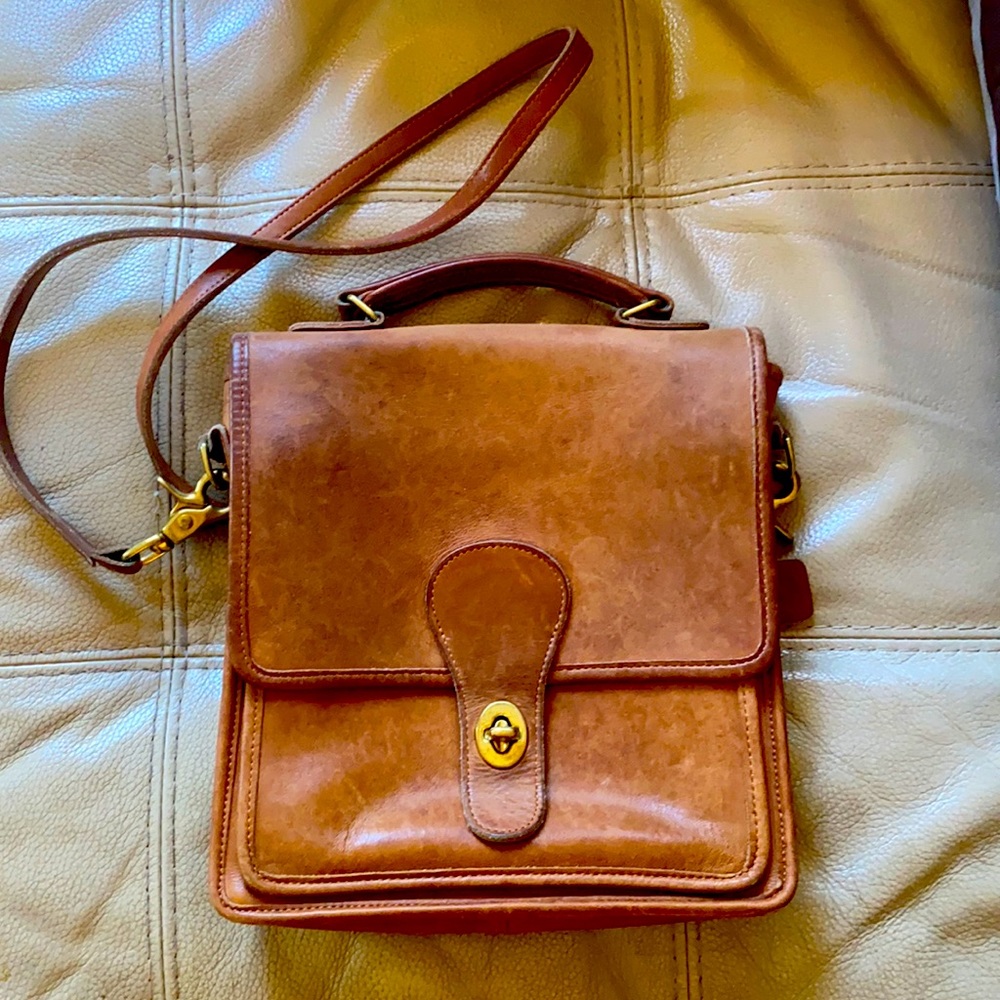 Rare vintage coach leather purse Tan Willis Station